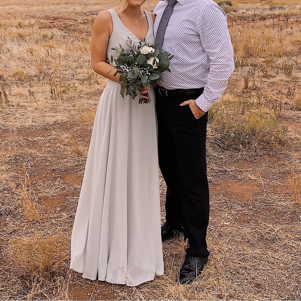 Like new Dear Cleo bridesmaid dress size 6 PISTACHIO